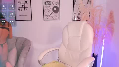 Nia online show from 09/17/25, 12:51