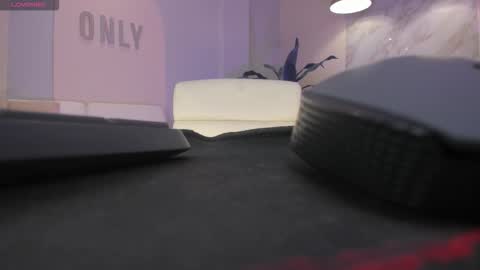 SQUIRTER DOLL    online show from 12/14/25, 06:12