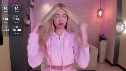 SQUIRTER DOLL    online show from 01/10/26, 11:01