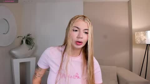 SQUIRTER DOLL    online show from 06/05/26, 10:54