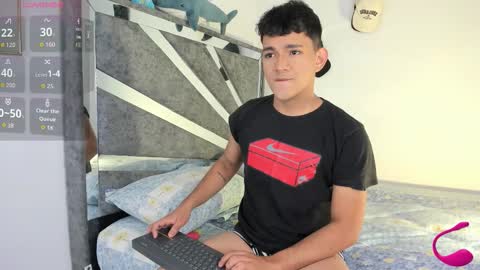 Niall  online show from 11/30/25, 07:51