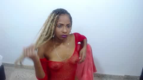 Nia Olson online show from 11/08/25, 08:18