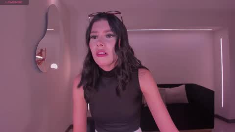 Call me Nia  online show from 12/17/25, 07:42