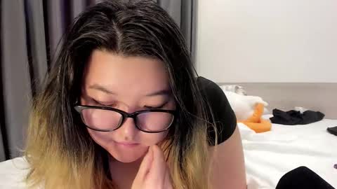 Kim online show from 03/09/25, 05:33