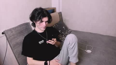 Snapshot of nic_ky chatting on 10/21/25, 05:46 Nick PVT is open FanslyTwitter - Nic kycb online show from 10/21/25, 05:46