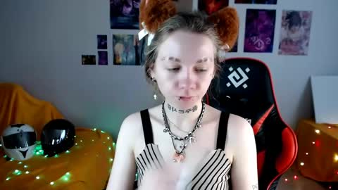 Snapshot of nica_kawaii chatting on 05/21/26, 12:23 nica_kawaii online show from 05/21/26, 12:23