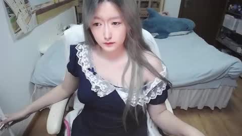 Snapshot of nice_belle chatting on 12/03/25, 02:37 Belle online show from 12/03/25, 02:37