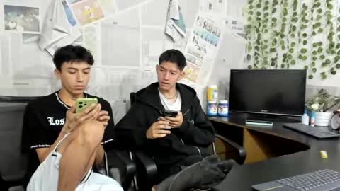 Snapshot of nice_boys11 chatting on 06/23/26, 01:31 nice_boys11 online show from 06/23/26, 01:31