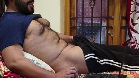 Snapshot of nice_guy_4u_ chatting on 12/16/24, 12:06 Robin online show from 12/16/24, 12:06