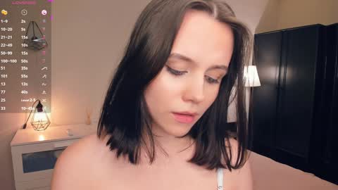 Alice  online show from 12/06/24, 02:17