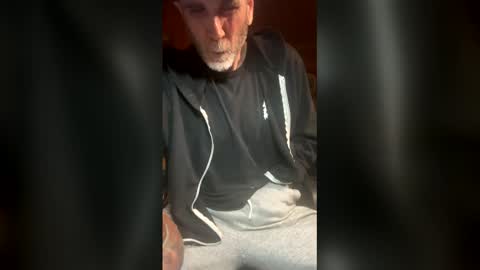 Snapshot of nicedickdave77 chatting on 05/26/26, 03:35 nicedickdave77 online show from 05/26/26, 03:35