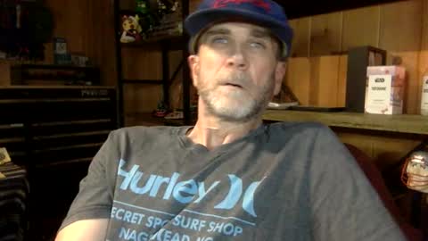 Snapshot of nicedickdave77 chatting on 05/27/26, 02:52 nicedickdave77 online show from 05/27/26, 02:52