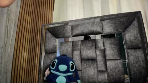 Luna online show from 10/07/25, 10:29