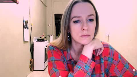 Snapshot of nicekat chatting on 05/31/26, 02:35 Kathrine online show from 05/31/26, 02:35