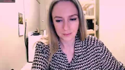 Snapshot of nicekat chatting on 06/30/26, 08:10 Kathrine online show from 06/30/26, 08:10