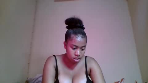 nicelly01 online show from 05/13/26, 06:44