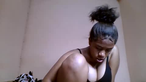 nicelly01 online show from 05/18/26, 04:13