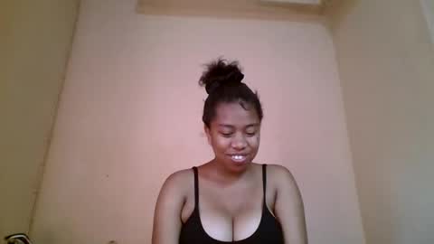 nicelly01 online show from 05/19/26, 06:42