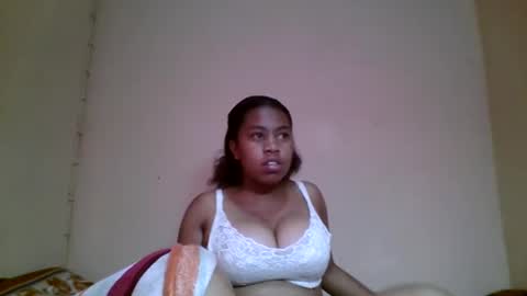 nicelly01 online show from 05/20/26, 06:52