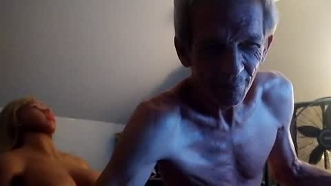 Snapshot of niceviewfromhere chatting on 07/21/26, 04:15 niceviewfromhere online show from 07/21/26, 04:15