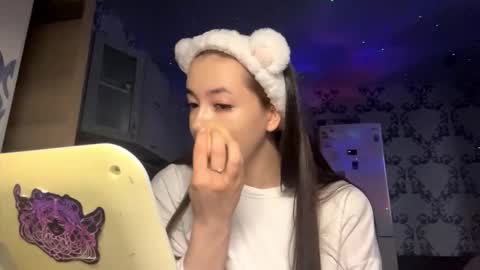 Snapshot of nicholecakmak chatting on 11/02/25, 10:28 Ellie online show from 11/02/25, 10:28