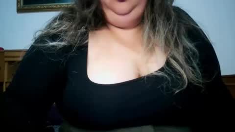 Nicholle online show from 12/21/25, 12:07