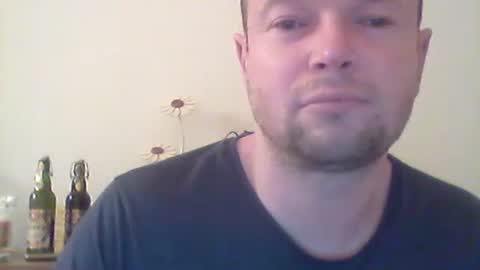 Snapshot of nick1990b chatting on 02/25/25, 05:58 nick1990b online show from 02/25/25, 05:58