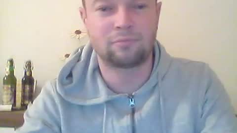 Snapshot of nick1990b chatting on 02/27/25, 07:58 nick1990b online show from 02/27/25, 07:58