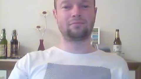 Snapshot of nick1990b chatting on 03/01/25, 09:15 nick1990b online show from 03/01/25, 09:15