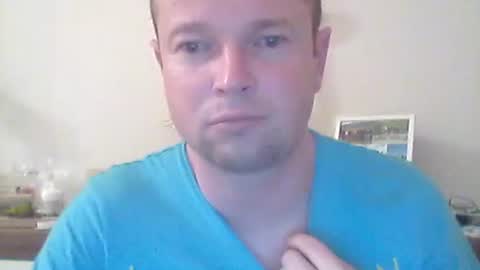 Snapshot of nick1990b chatting on 10/14/25, 05:47 nick1990b online show from 10/14/25, 05:47