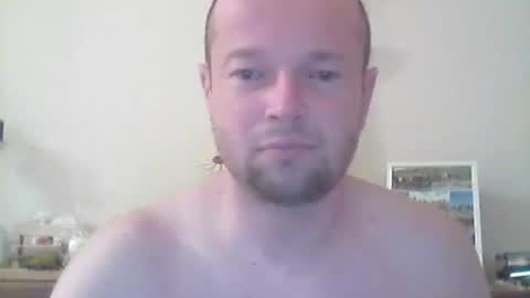 Snapshot of nick1990b chatting on 11/10/25, 06:40 nick1990b online show from 11/10/25, 06:40