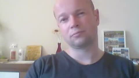 Snapshot of nick1990b chatting on 04/27/26, 04:49 nick1990b online show from 04/27/26, 04:49