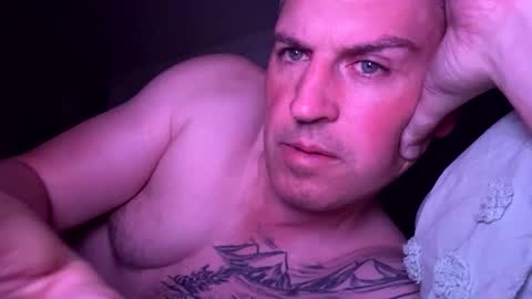 nick578320 online show from 11/19/25, 02:06