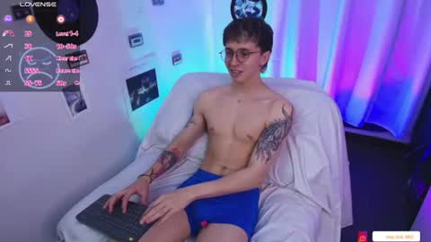Snapshot of nick_bangover chatting on 06/23/26, 06:28 Nico online show from 06/23/26, 06:28