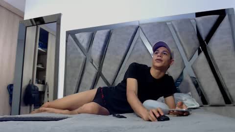 Nick Hot online show from 03/24/26, 01:54