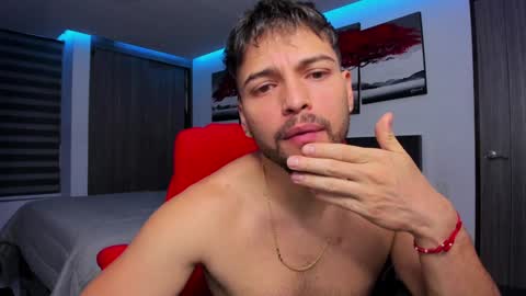 Snapshot of nick_klaus chatting on 01/28/25, 01:18 Nick Klaus online show from 01/28/25, 01:18