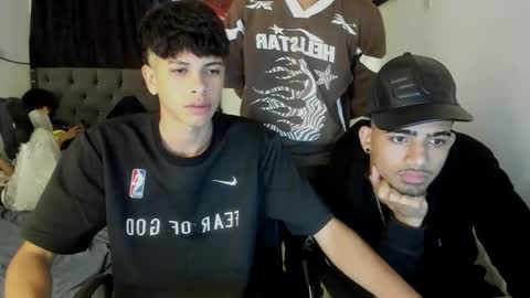 nick_master2 online show from 04/11/26, 06:51