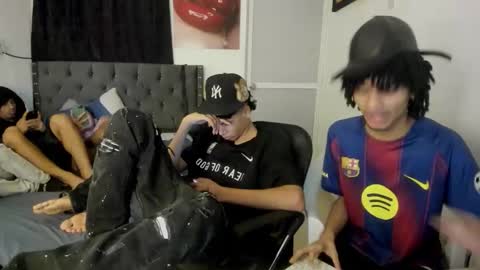 nick_master2 online show from 04/11/26, 07:45