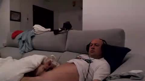 nick_rick01 online show from 04/22/26, 12:13