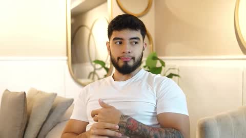 Jhohan online show from 12/17/25, 12:33