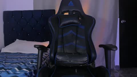 Snapshot of nick_zackk chatting on 02/23/25, 12:08 nick_zackk online show from 02/23/25, 12:08