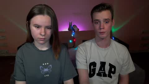 Snapshot of nickandmolly chatting on 12/25/24, 05:05 nick and molly online show from 12/25/24, 05:05