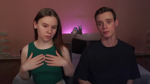 Snapshot of nickandmolly chatting on 01/02/25, 05:07 nick and molly online show from 01/02/25, 05:07