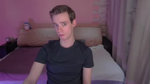 Snapshot of nickandmolly chatting on 03/03/25, 03:31 nick and molly online show from 03/03/25, 03:31