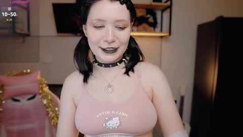 Snapshot of nickari_x chatting on 02/28/26, 11:22 nickari_x online show from 02/28/26, 11:22