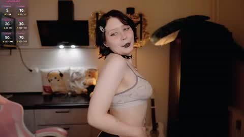 nickari_x online show from 06/24/26, 05:39