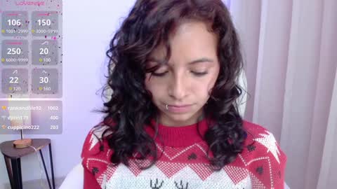 Snapshot of nickeymoon chatting on 12/25/24, 02:25 Nicole Silvermoon online show from 12/25/24, 02:25
