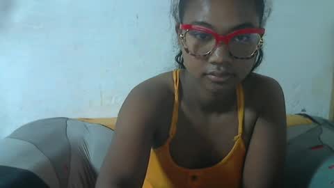 Snapshot of nickiqqyuu chatting on 06/12/26, 01:04 nickiqqyuu online show from 06/12/26, 01:04