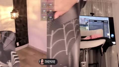 Snapshot of nickky__ chatting on 10/25/25, 07:08 Nicky online show from 10/25/25, 07:08