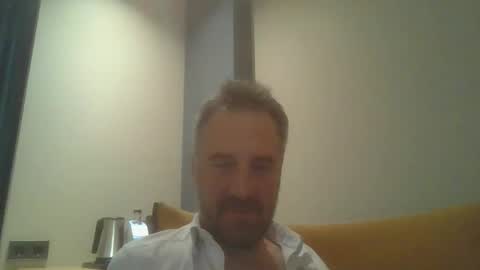 nicknut07 online show from 10/13/25, 08:42